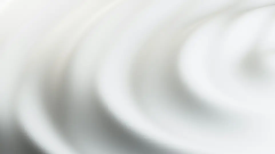 a blurry photo of a white background